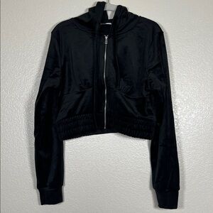 Black faux-velvet 2-piece shorts and hoodie set, size large